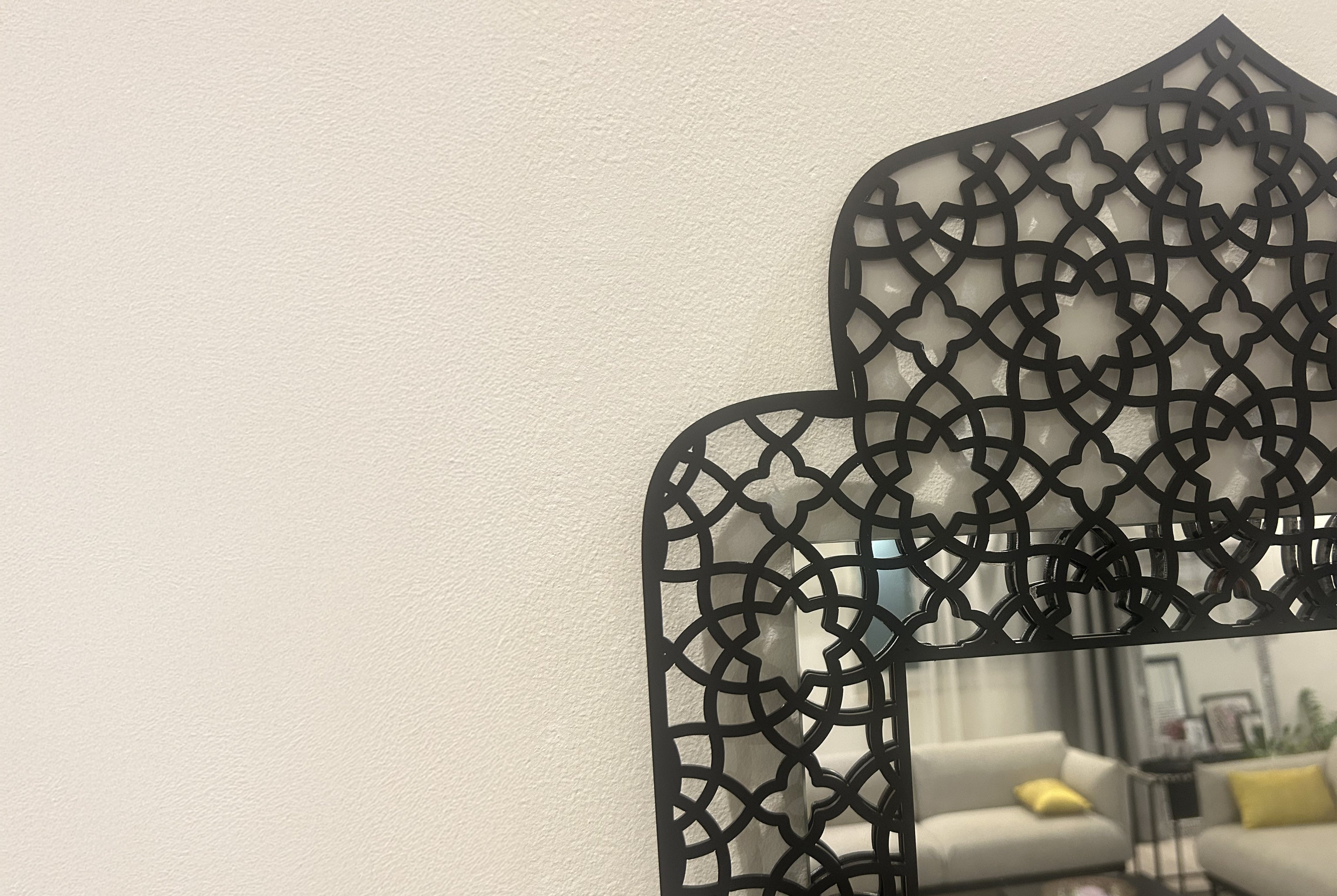 Mirror Arabesque Design