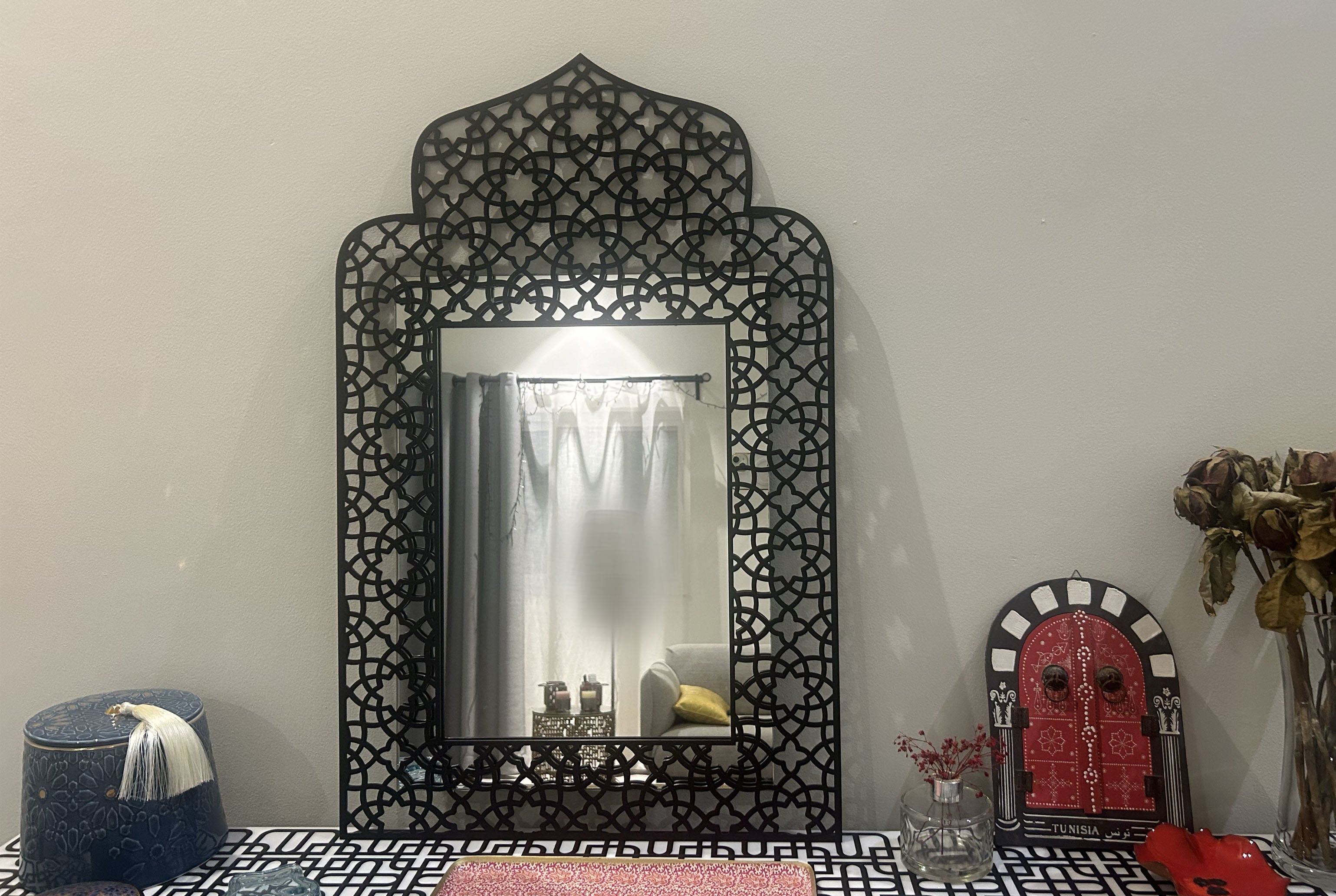 Arabesque wall mirror for UAE National Day decor by MASHQ Dubai