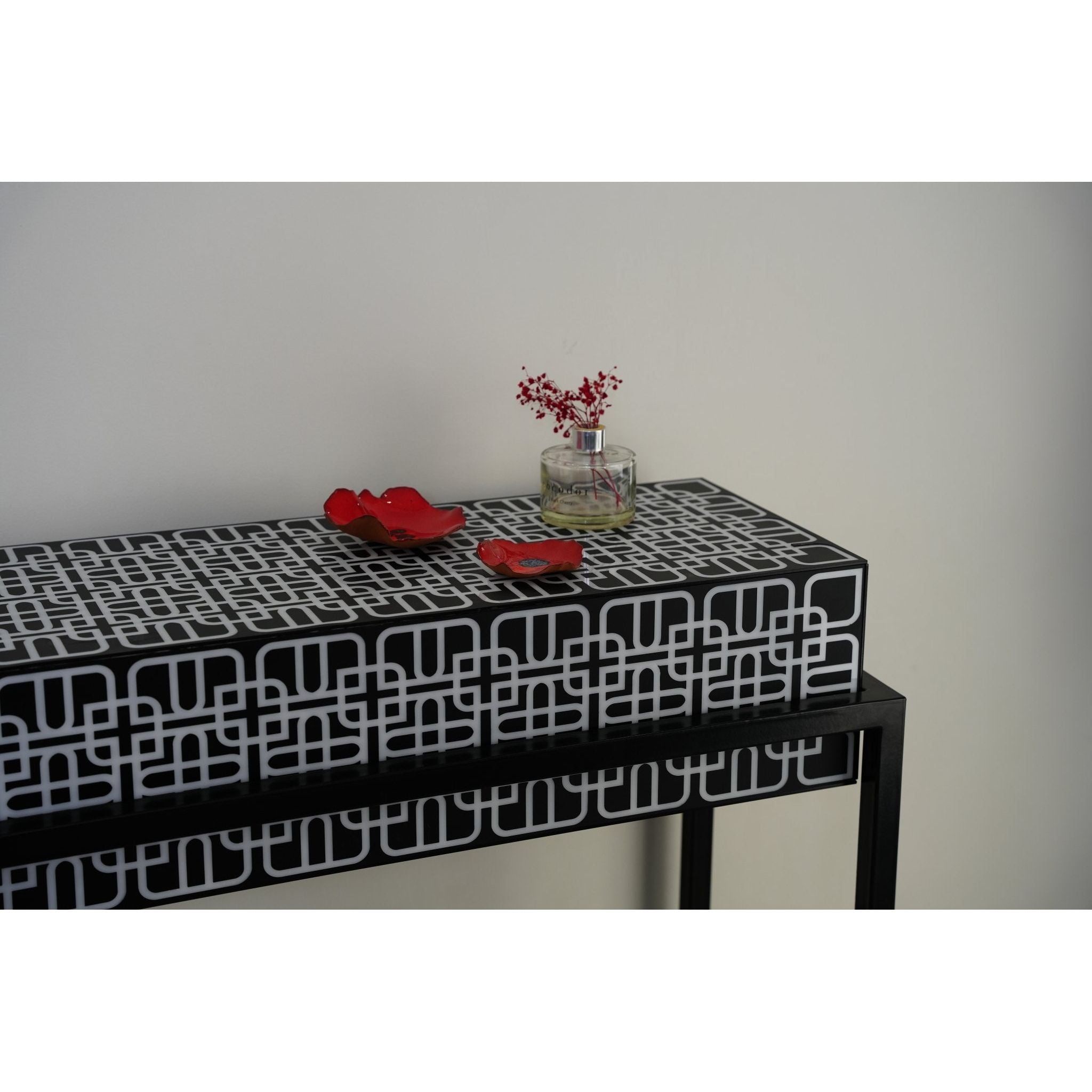 Console with Black and White Lattice Pattern